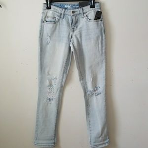 NWT LIGHT WASH BOYFRIEND JEANS